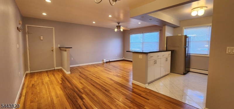 32 Knox Ter 1d Property Photo 2