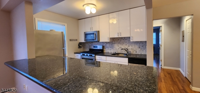 32 Knox Ter 1d Property Photo 6