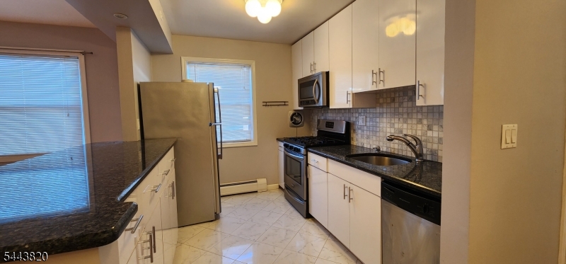 32 Knox Ter 1d Property Photo 8