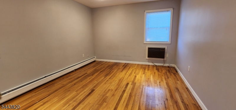 32 Knox Ter 1d Property Photo 11