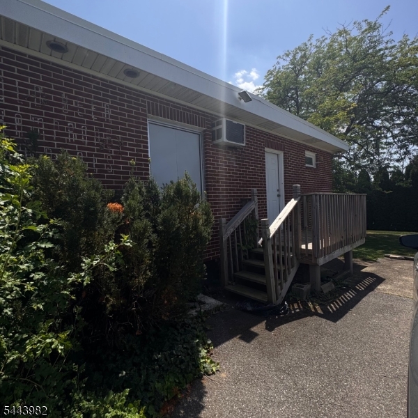 737 3rd Ave Property Photo 1
