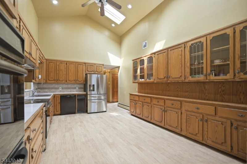 109 Fresh Ponds Rd Property Photo 4