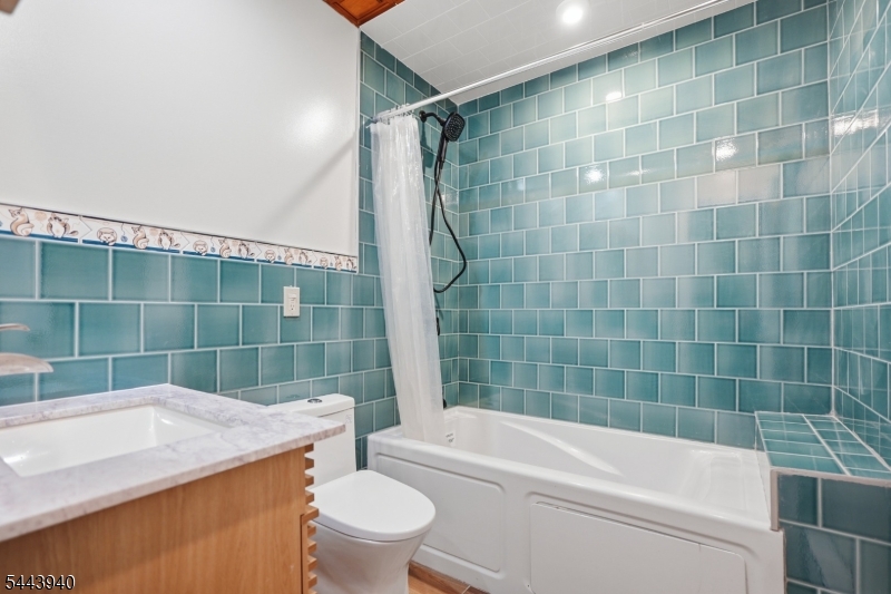 109 Fresh Ponds Rd Property Photo 25