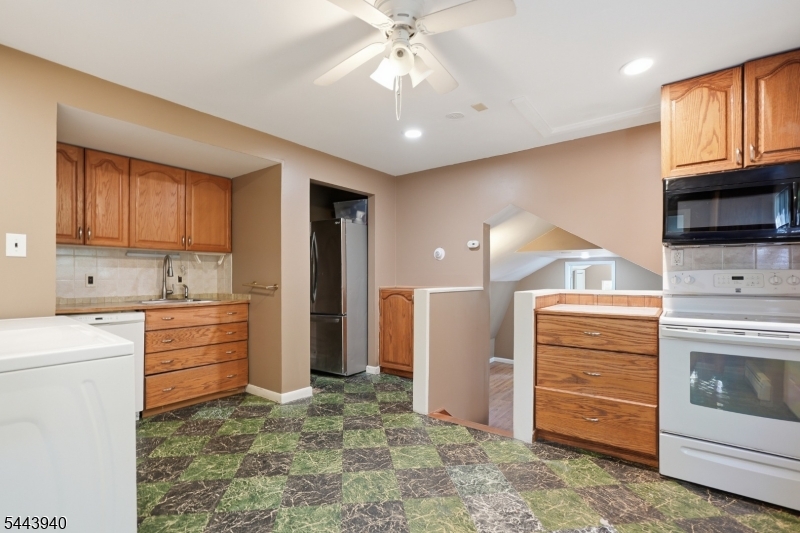 109 Fresh Ponds Rd Property Photo 32