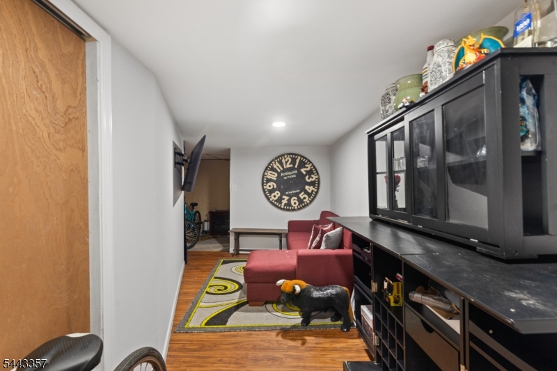 91 Franklin Ave Property Photo 11