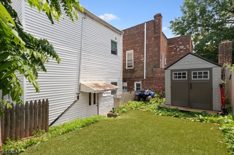 91 Franklin Ave Property Photo 24