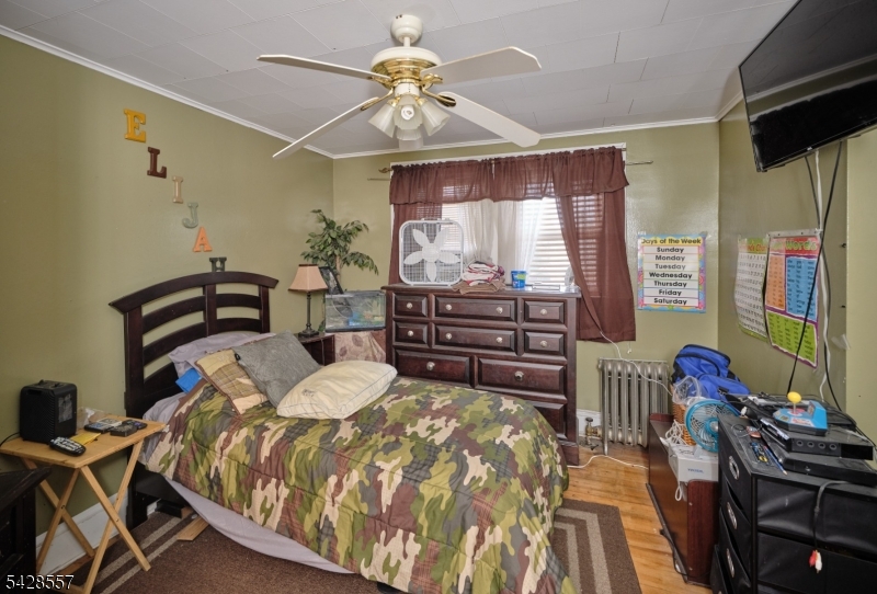 292 Crann St Property Photo 8
