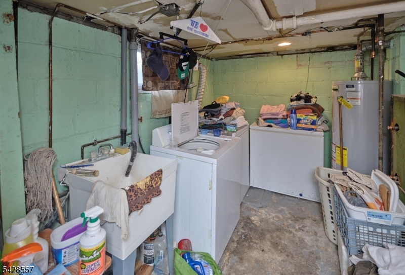 292 Crann St Property Photo 11