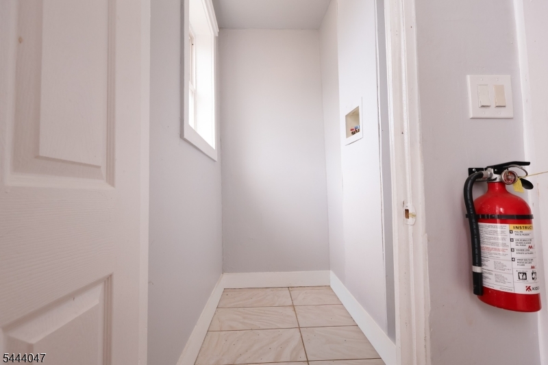 48 Salem St Property Photo 8