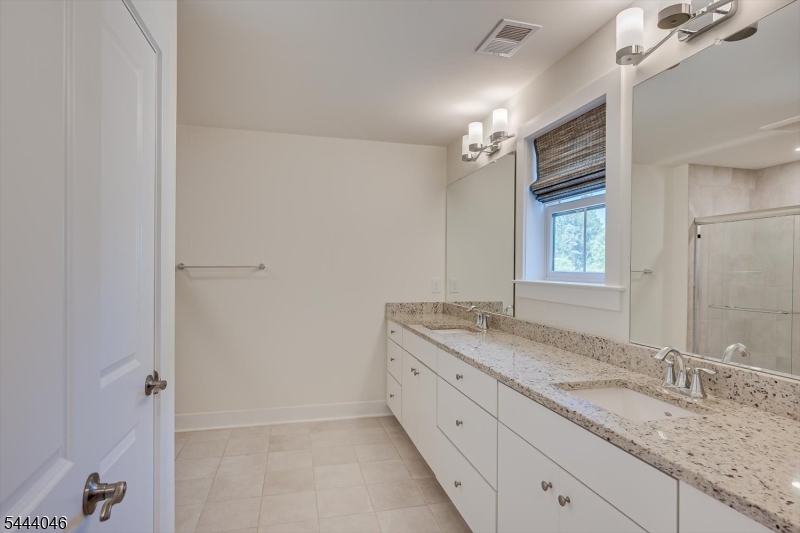 5 E Hartwick Dr Property Photo 16