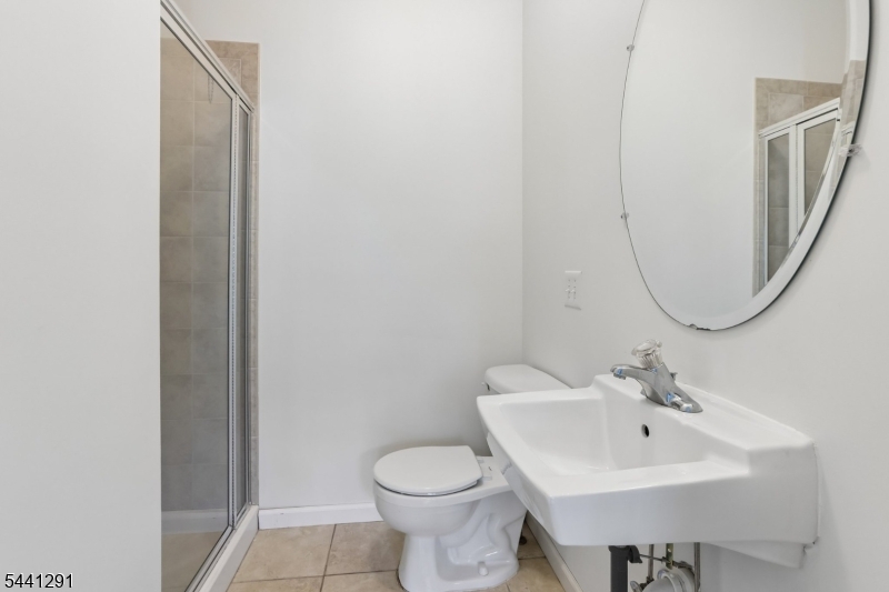 48 W Hanover Ave Property Photo 9
