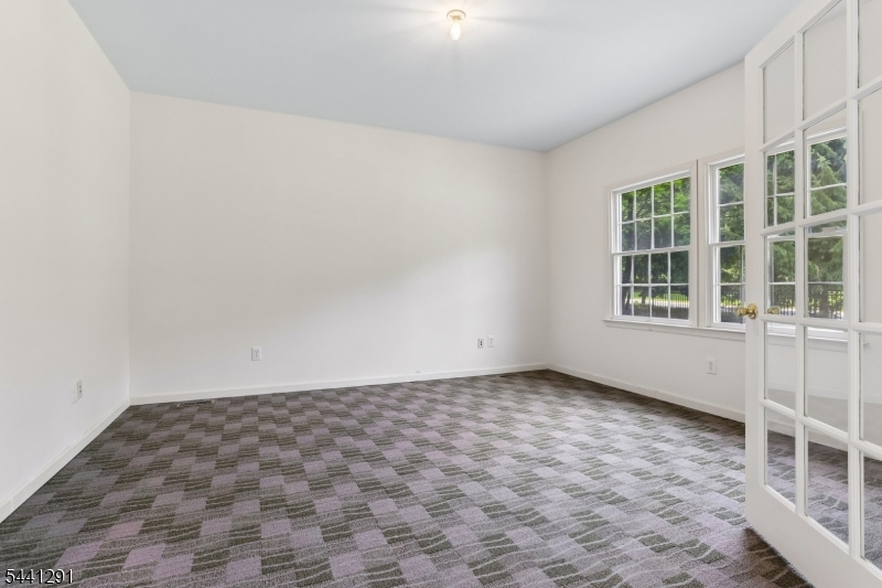 48 W Hanover Ave Property Photo 10