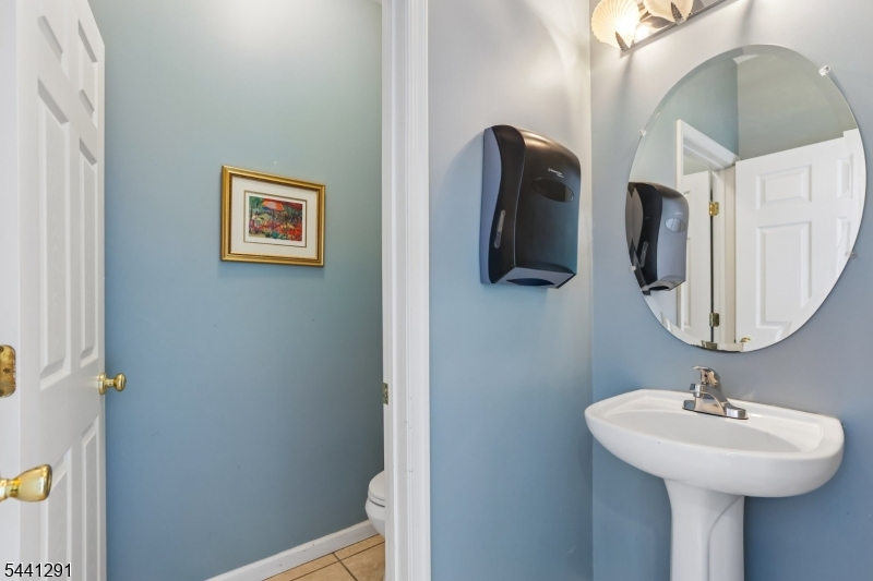 48 W Hanover Ave Property Photo 12