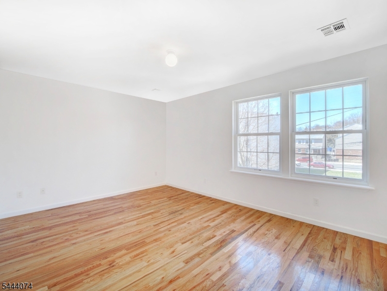 627 Hunterdon St Property Photo 14