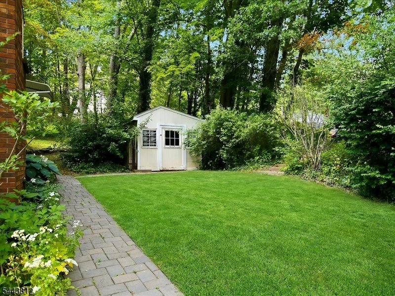 76 Long Hill Rd Property Photo 26