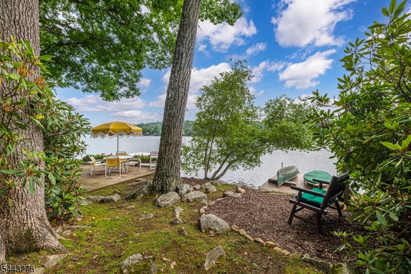 2064 Lakeside Dr Property Photo 32