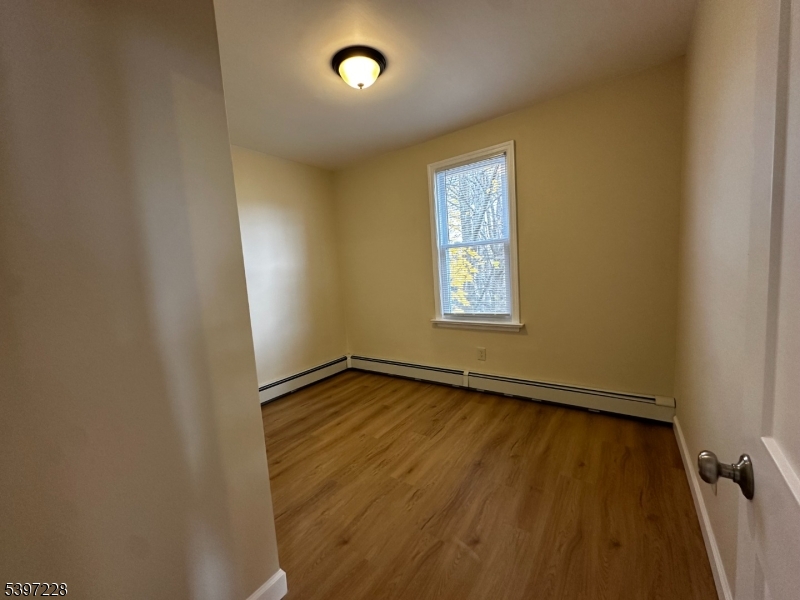 33 Hayward Pl 2 Property Photo 6