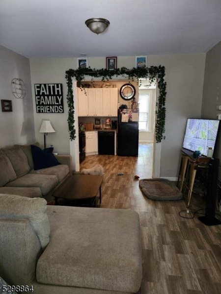 111 Park Ave Property Photo 3