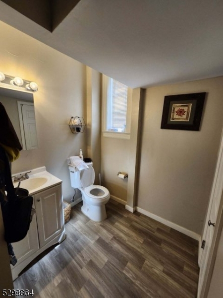 111 Park Ave Property Photo 7
