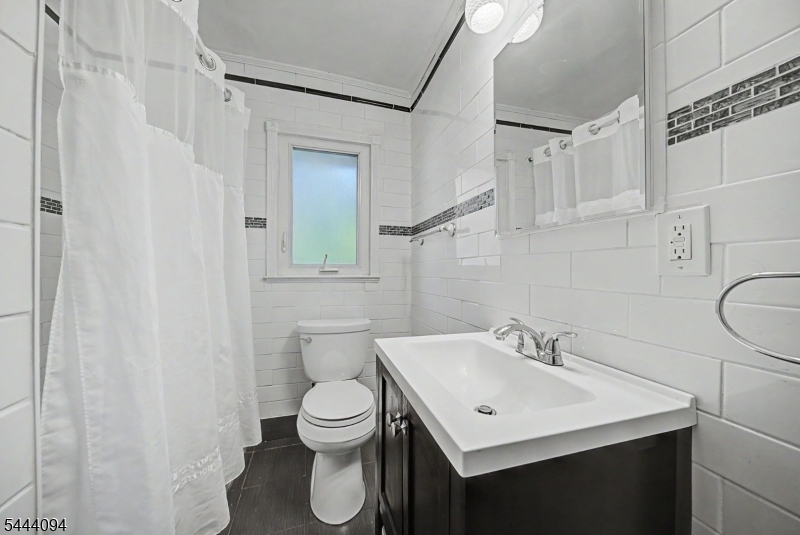 45 Leonard Ter Property Photo 13
