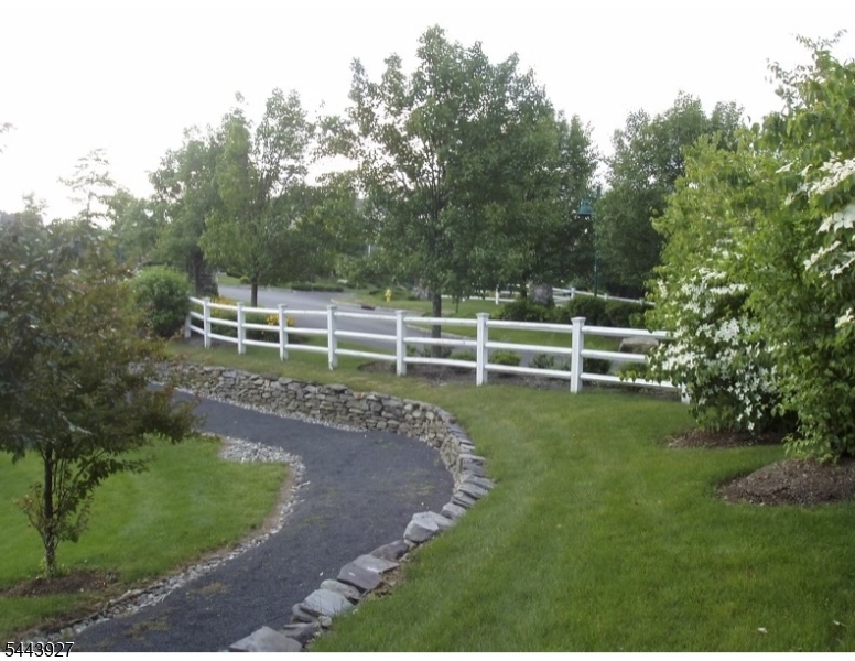 7 Dickerson Ct Property Photo 23