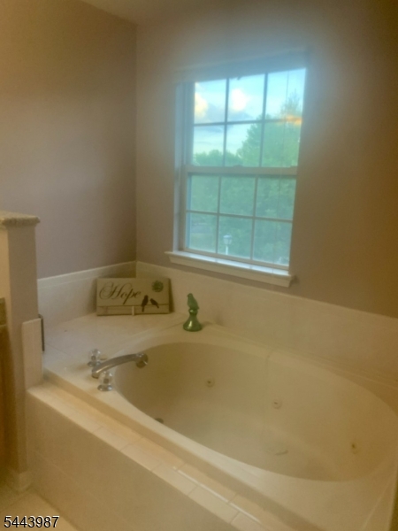 26 Worthington Ter Property Photo 8