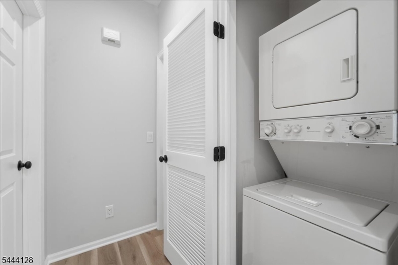 1311 Richmond Rd Property Photo 13