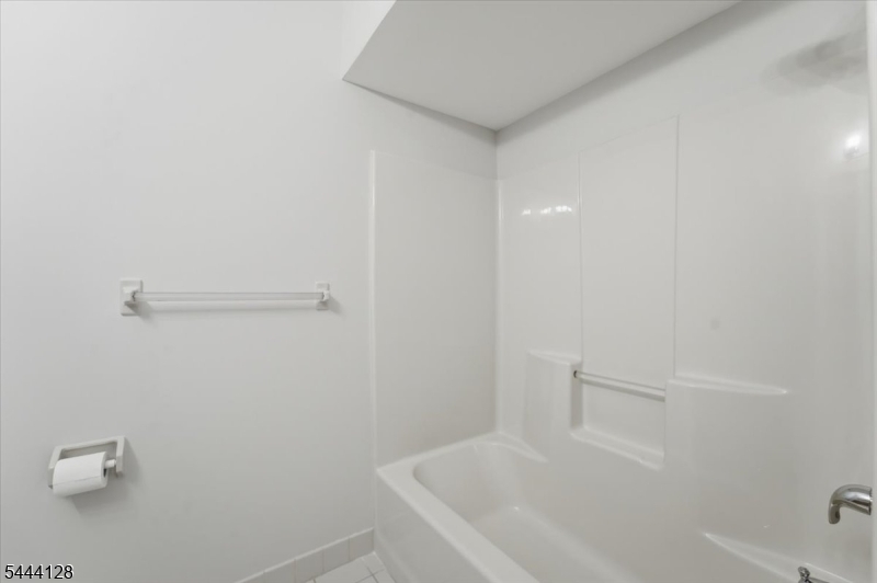 1311 Richmond Rd Property Photo 15