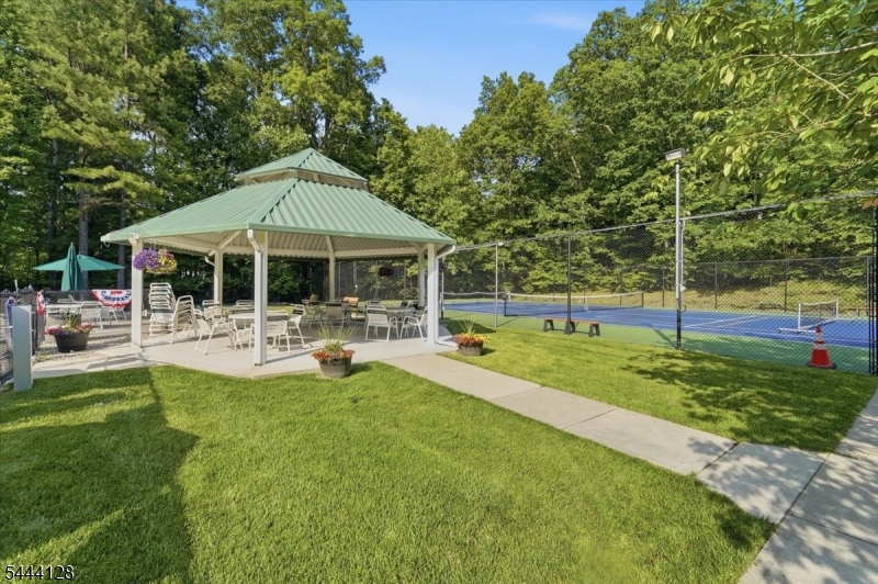 1311 Richmond Rd Property Photo 18