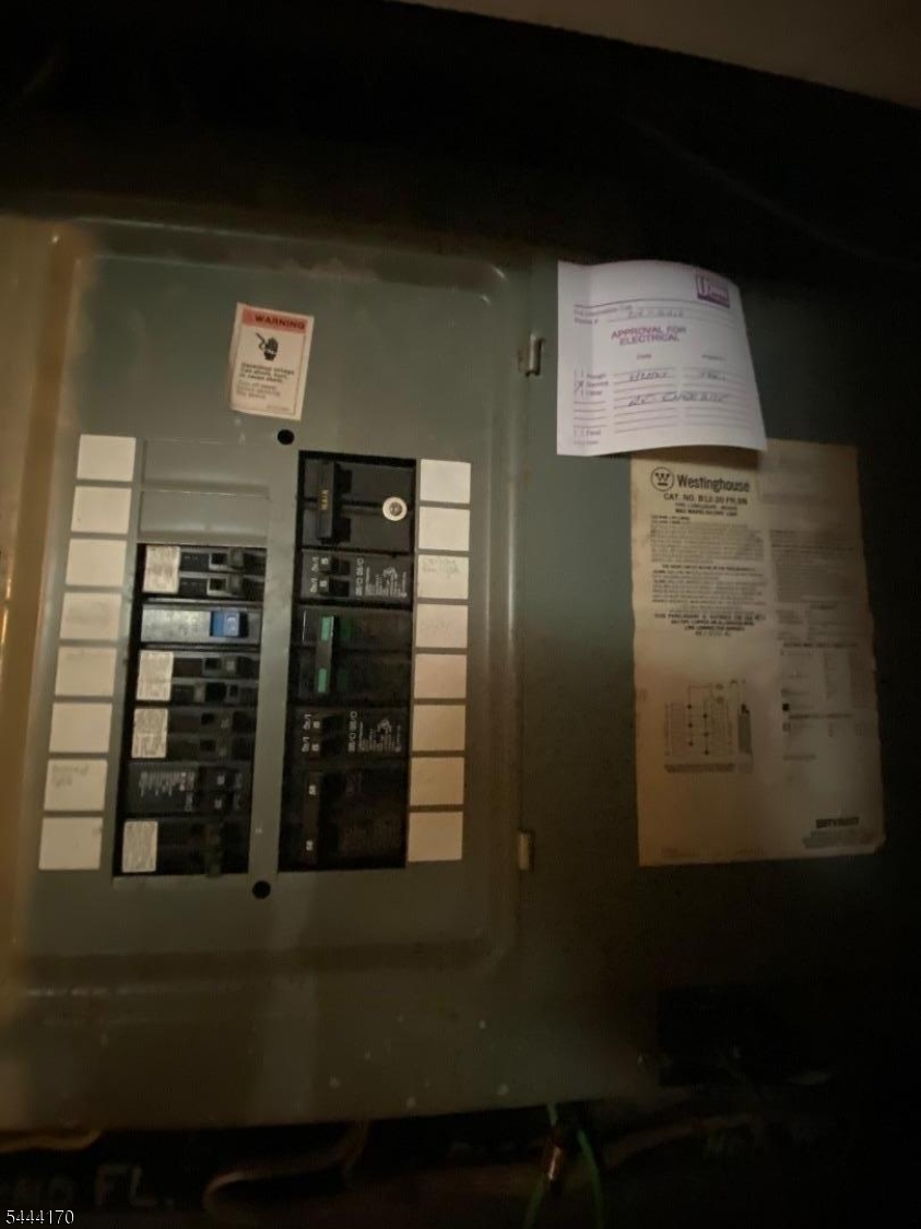 9 Lewis St Property Photo 17