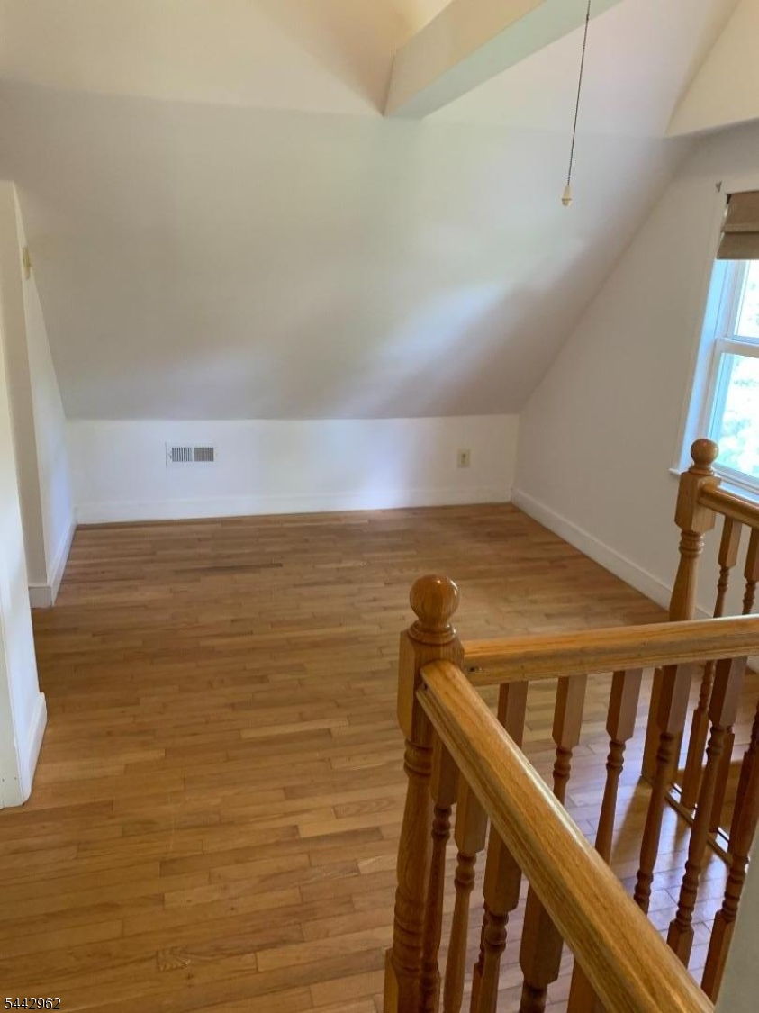 17 Dogwood Ter Property Photo 10