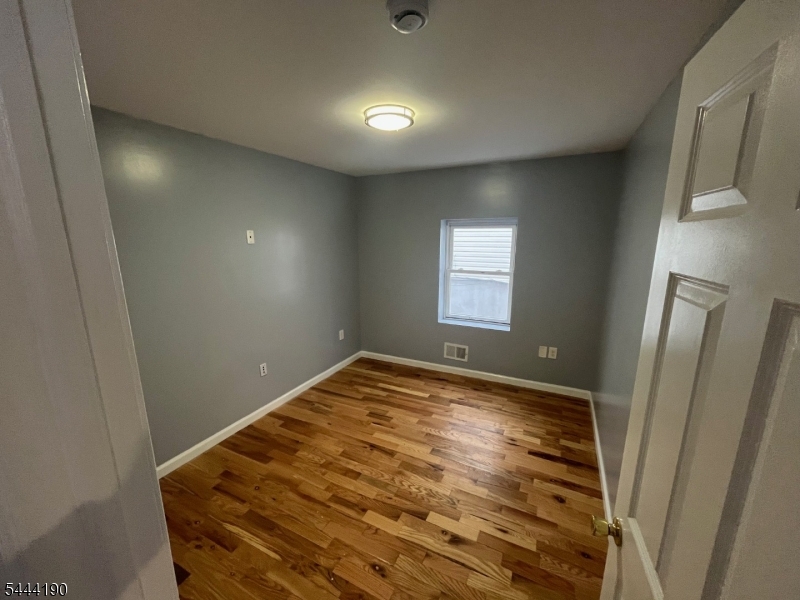 120 Fleming Ave Property Photo 4