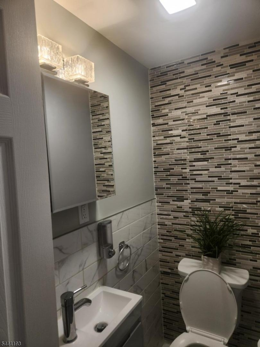 342 Rosehill Pl Property Photo 7