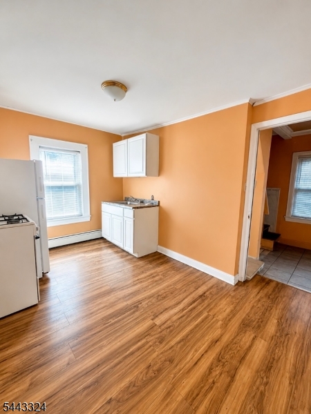 552 E Jersey St Property Photo 6