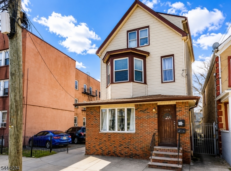 138 E Jersey St 1 Property Photo 1