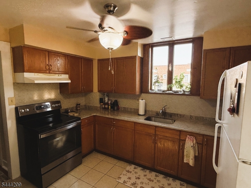 69 Main St Property Photo 12