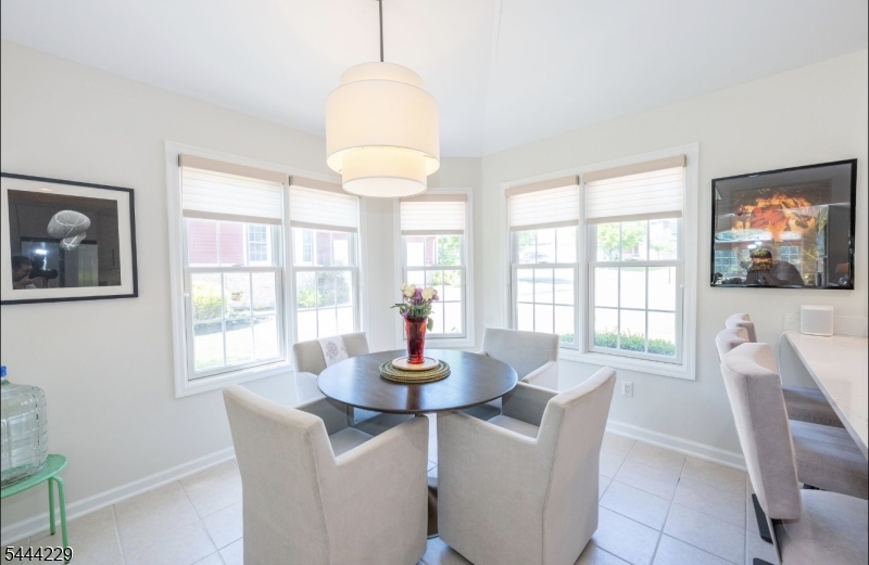 26 Turnberry Ln Property Photo 5