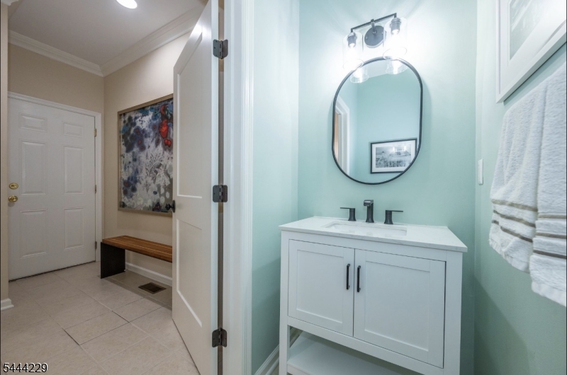 26 Turnberry Ln Property Photo 13
