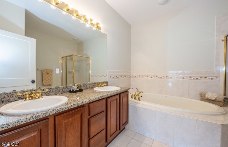 26 Turnberry Ln Property Photo 21
