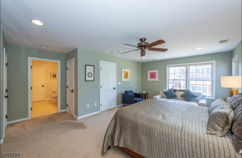 26 Turnberry Ln Property Photo 22