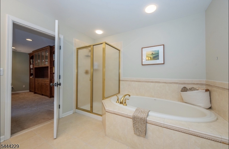 26 Turnberry Ln Property Photo 25