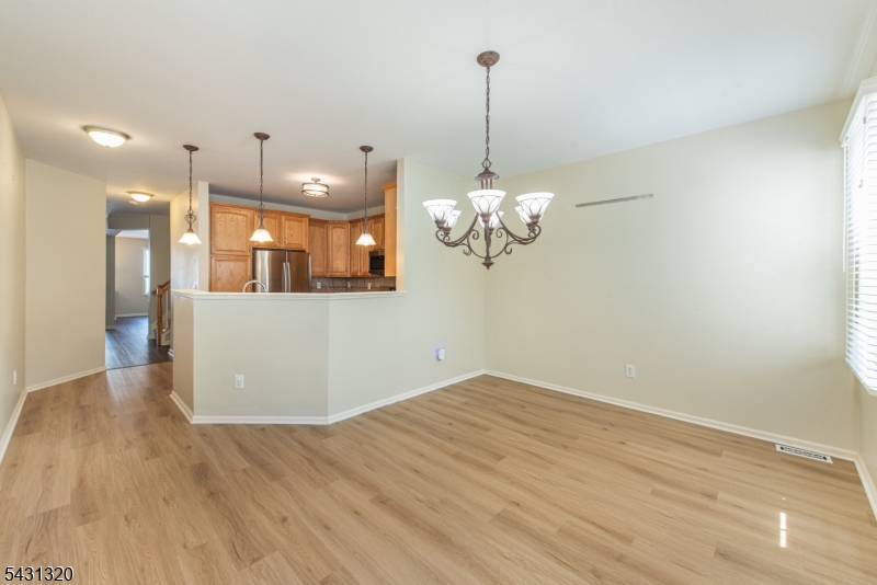 46 Devonshire Dr Property Photo 10