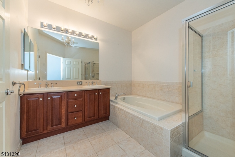 46 Devonshire Dr Property Photo 15
