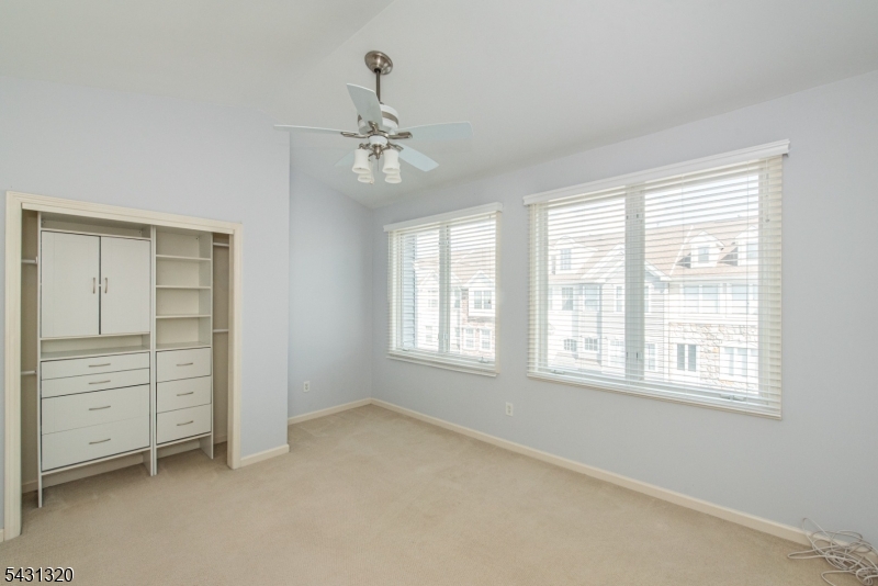 46 Devonshire Dr Property Photo 16