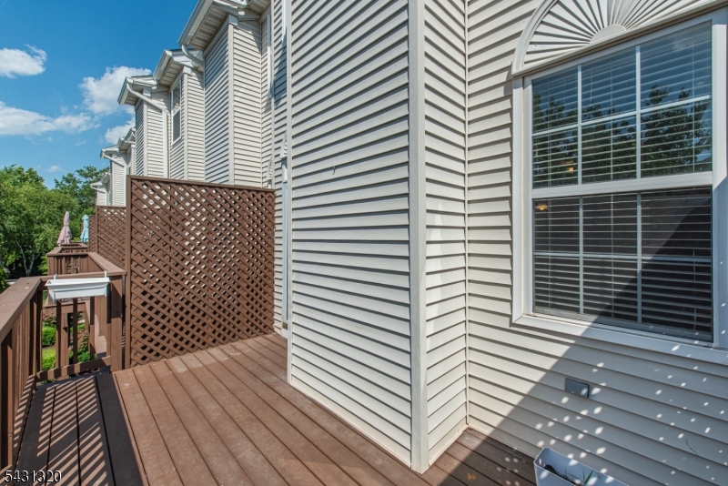 46 Devonshire Dr Property Photo 24