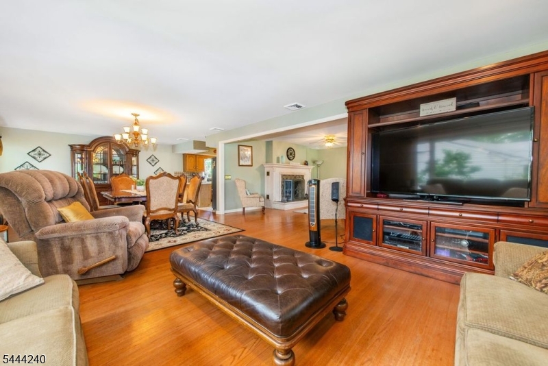 15 Absecon Rd Property Photo 4