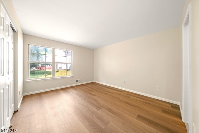 123 Harrow Dr Property Photo 12