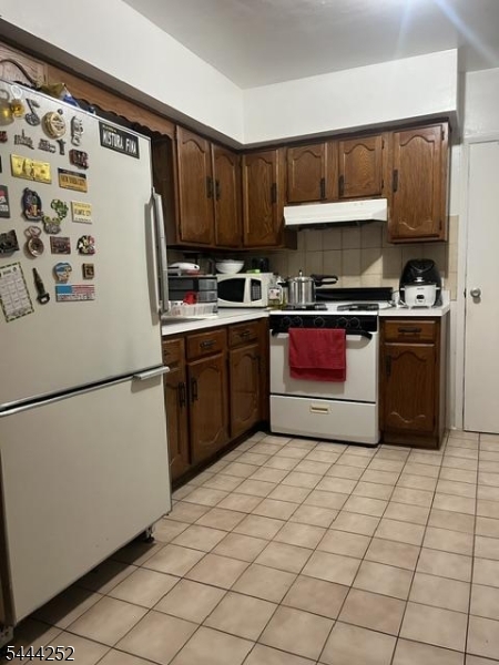 41 Lentz Ave Property Photo 5
