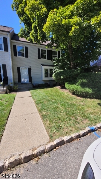 25 Wexford Dr Property Photo 1