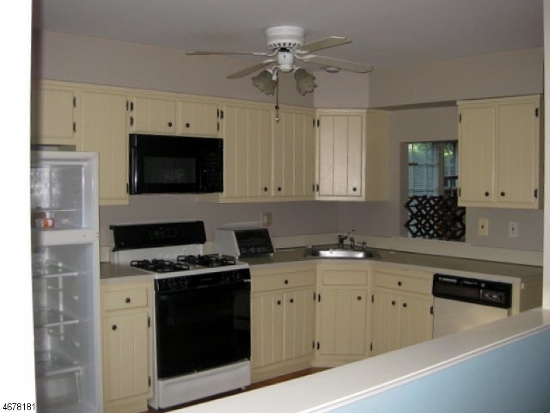 25 Wexford Dr Property Photo 2